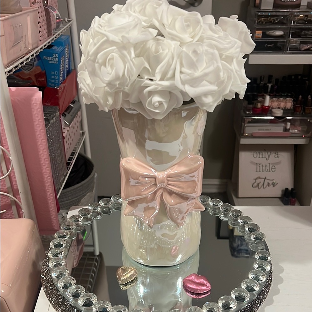 Elegant White and Pink Vase with Bow Accent - Picture 3 of 9